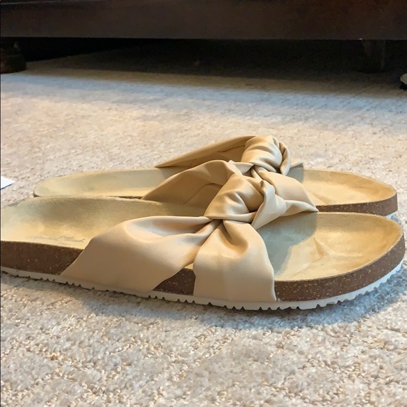 Blush Slide - Picture 3 of 3